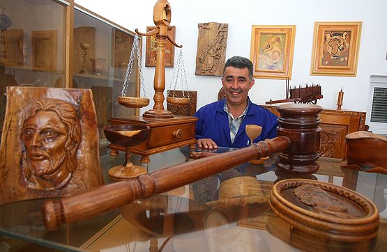 El ebanista de Cabañas, José Pérez, un ejemplo del oficio artesano alternativa a la en El
