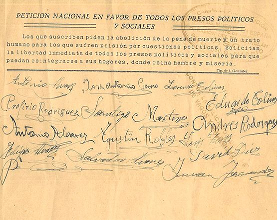 Documento acreditativo de la 'Campaña pro-abolición pena de muerte en España' y 'contra la aplicación de la ley de vagos y maleantes', firmada por quince cabezas de familia de Tedejo