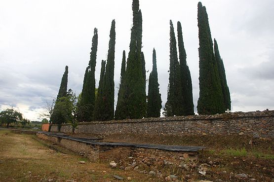 La Edrada y el cementerio que se ampliará al fondo (César Sánchez/ICAL)