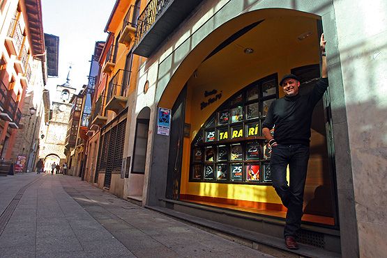 Jorge Mateos, propietario de la sala Tararí de Ponferrada, que cumple 25 años (César Sánchez/ICAL)