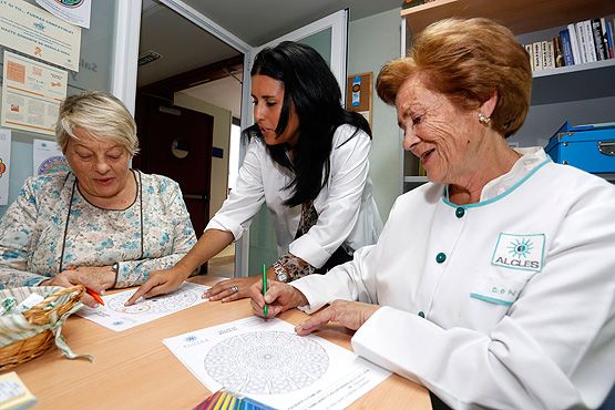 La trabajadora social de ALCLES de León, Laura Abril (Carlos S. Campillo/ICAL)