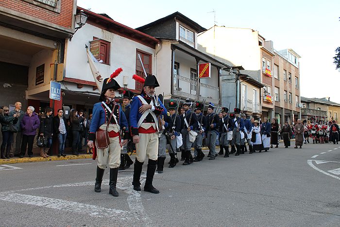 ÁLBUM / Cacabelos revive su batalla de la Guerra de la Independencia