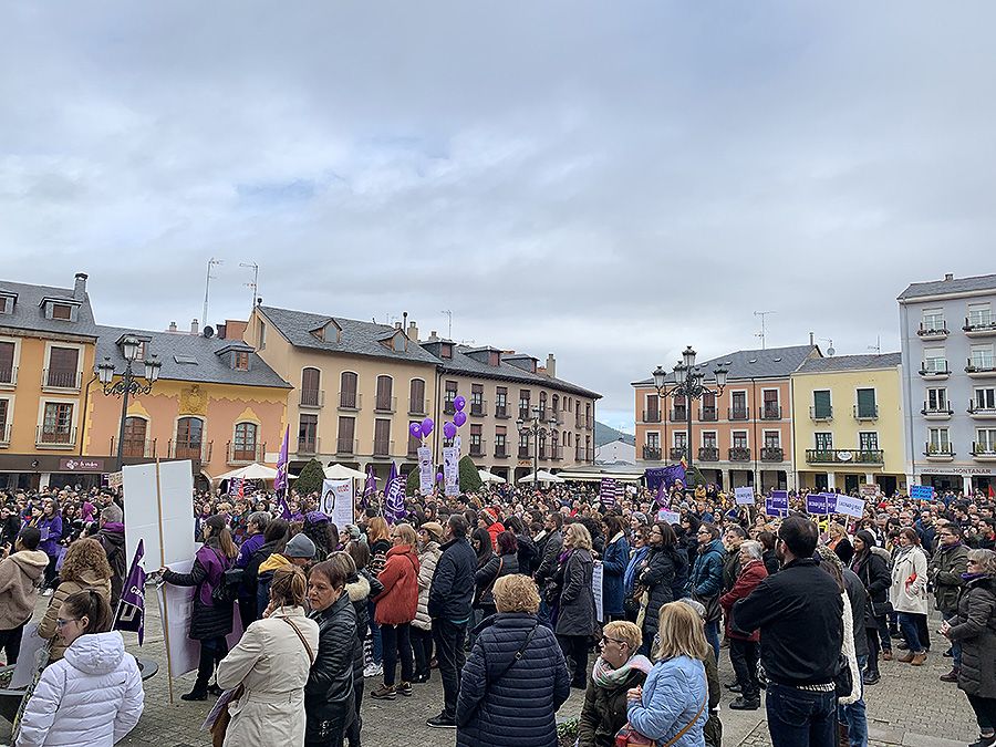 Manifestacion dia de la mujer ponferrada 2020