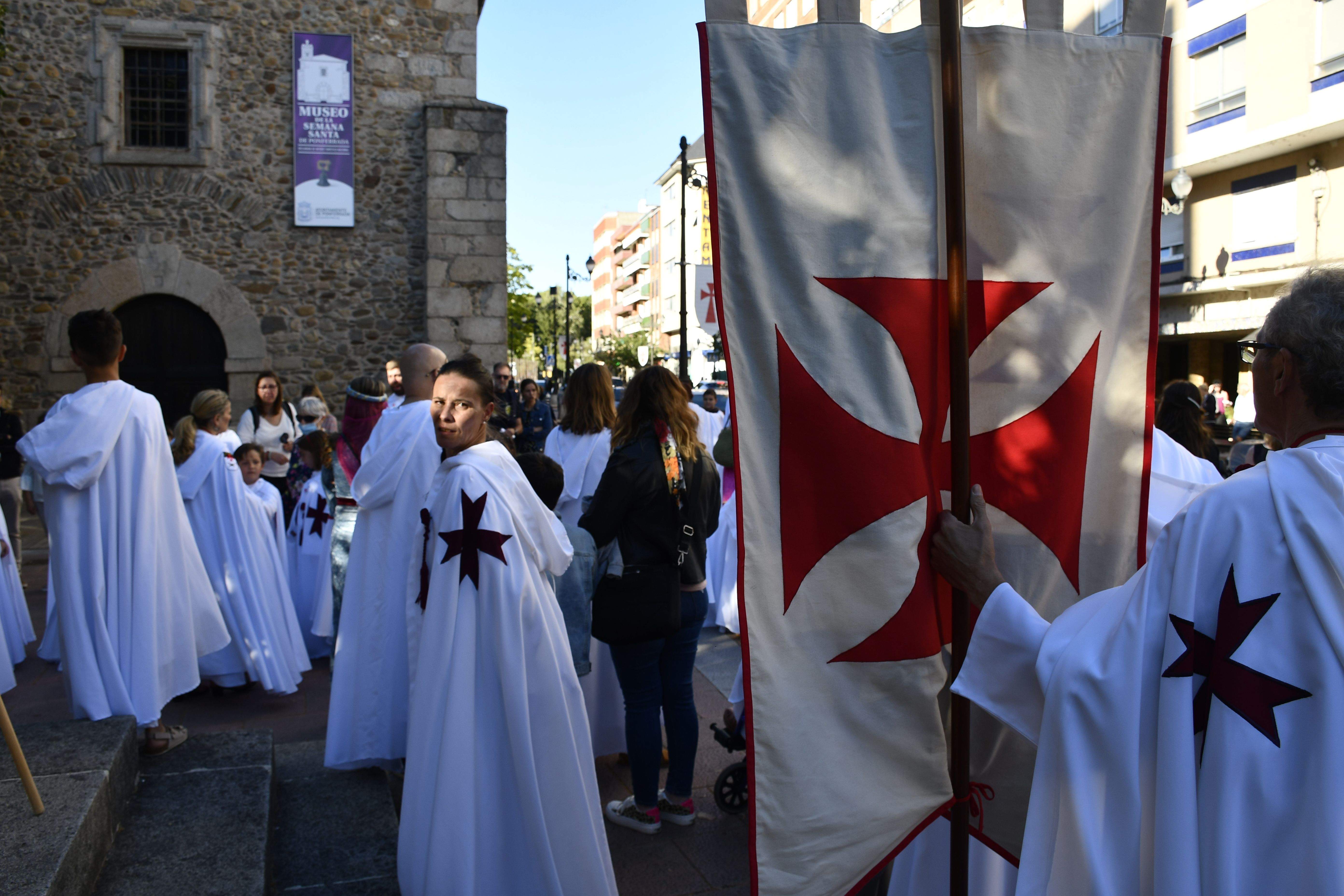 Ordenación de pequeños escuderos de la Noche Templaria