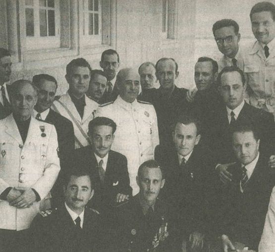 Franco con personal de Endesa en Compostilla en una foto de archivo de la compañía eléctrica