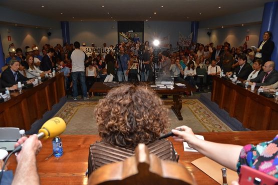 gloria alcaldesa sillon