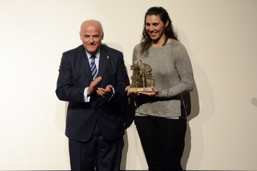 Premio a la trayectoria deportiva ( Irene Salgado)