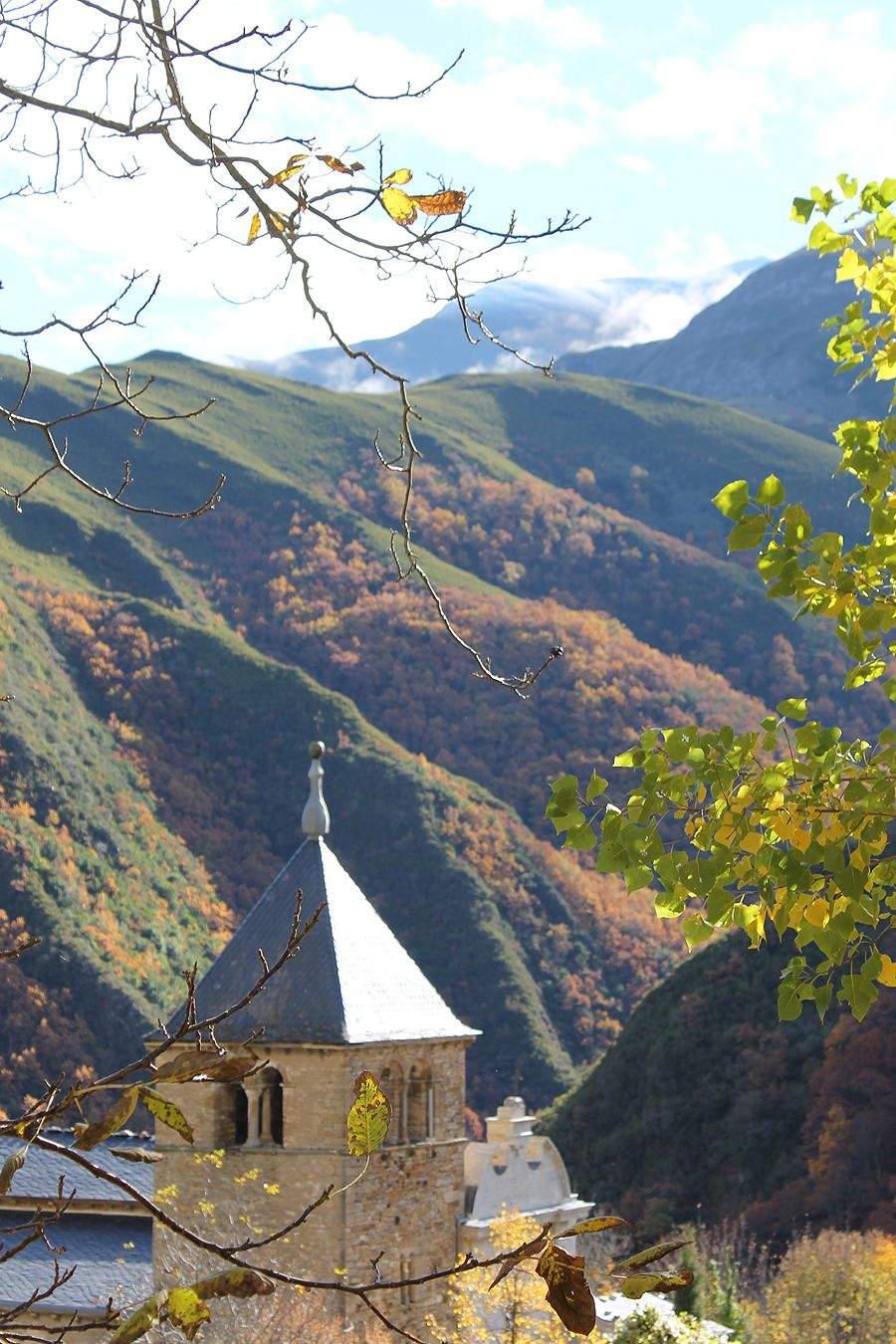 Desde los Aquilianos parten los canales, en las entrañas del Valle del Silencio, hasta Médulas