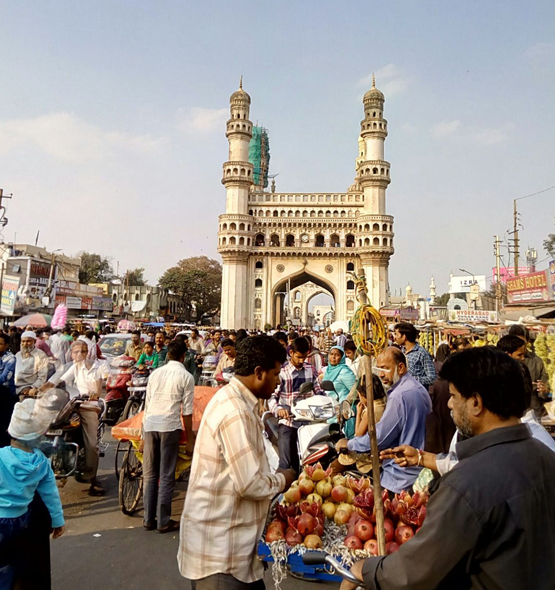 El centro de la ciudad de Hyderabad, donde se celebra la feria BioAsia, con la participación de tres investigadores bercianos