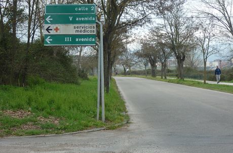 896 Camino del Canal