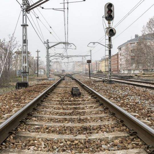 Imagen de archivo de las vías del tren a su paso por Ponferrada