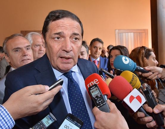 consejero-sanidad-555