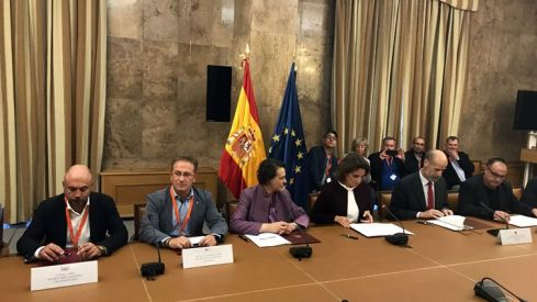 181024_firma_acuerdo_carbon