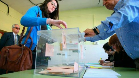Imagen de una mesa electoral