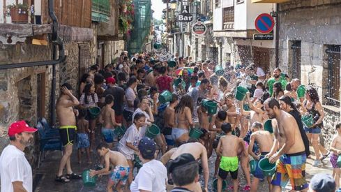 Fiesta-del-Agua-Molinaseca-Julio-2019-650