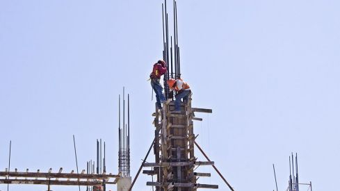 Trabajadores de la obra y la construcción, albañiles 