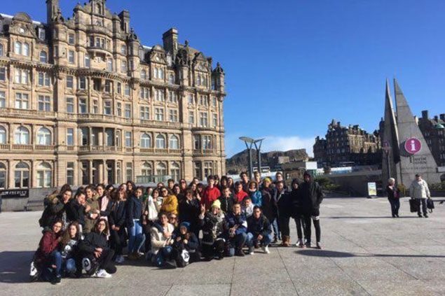 Alumnos de 3 de ESO del IES Gil y Carrasco de intercambio en Edimburgo