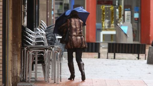 Viento, llluvía, Ponferrada | Aviso amarillo por rachas de viento de hasta 70 km/h este jueves en El Bierzo y Laciana 