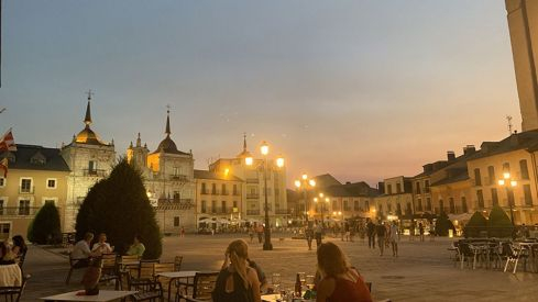 Terrazas y hosteleria en la Plaza del Ayuntamiento de Ponferrada