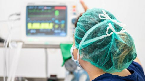 Cardiología, medico, medicos | Una veintena de médicos espera desde hace dos meses el nombramiento definitivo para incorporarse al área de Salud del Bierzo