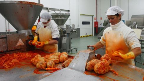 Curso del ICE y la Fundación Anclaje y Formación para formar operarios para la industria cárnica en Bembibre (León)