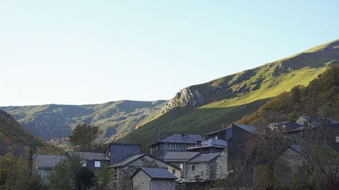 VALLEDEFORNELA VALLEDEFORNELA