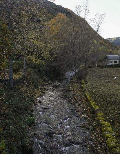 VALLEDEFORNELA VALLEDEFORNELA