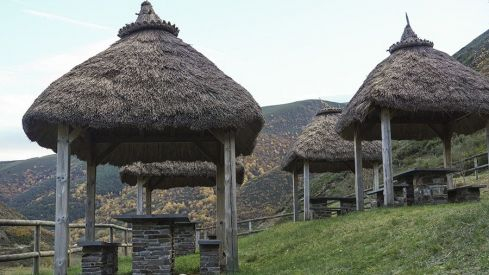 VALLEDEFORNELA VALLEDEFORNELA