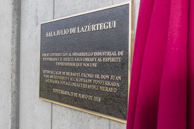 Placa Sala Julio La Zurtegui Ponferrada Mayo 2018 635_2