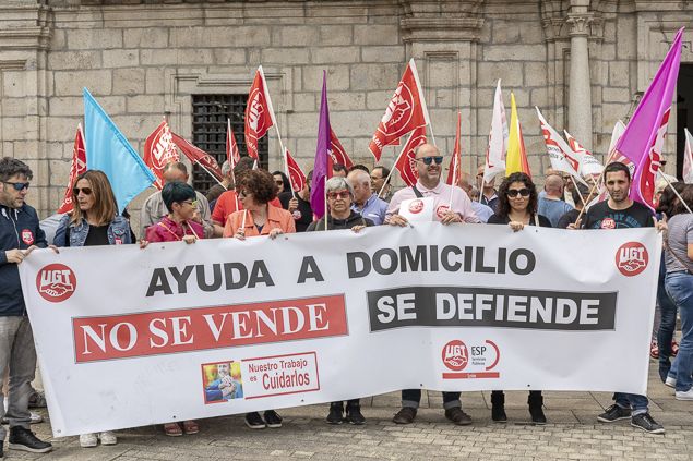 Concentracion Ayto Ayuda a Domicilio CCOO UGT Mayo 2018 635_7