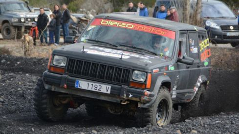 Trialera 4x4 y circuito de velocidad