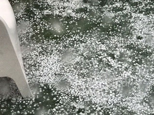 Granizo caído en vega de Espinareda este domingo