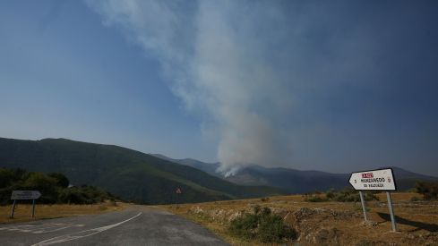 Incendio Montes de Valdueza  en Peñalba de Santiago