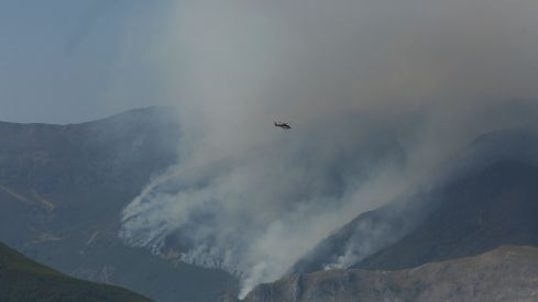 Incendio Montes de Valdueza  en Peñalba de Santiago