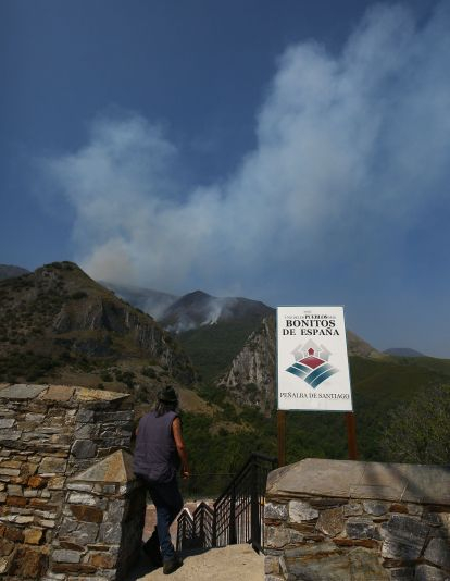 Incendio Montes de Valdueza  en Peñalba de Santiago