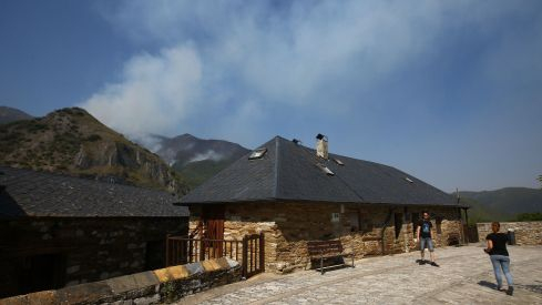 Incendio Montes de Valdueza  en Peñalba de Santiago