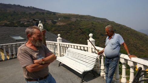 Los vecinos de San Pedro de Trones vuelven a sus casas 