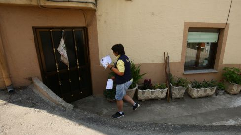 Los vecinos de San Pedro de Trones vuelven a sus casas 