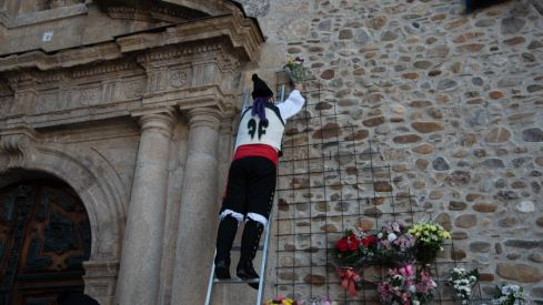 Ofrenda virgen encina 2019 Ofrenda virgen encina 2019