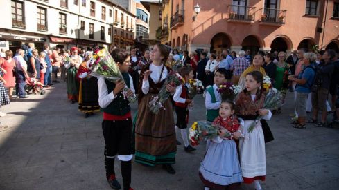 Ofrenda virgen encina 2019 Ofrenda virgen encina 2019
