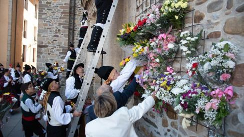 Ofrenda virgen encina 2019 Ofrenda virgen encina 2019