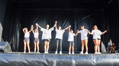Las escuelas de baile de Ponferrada ponen ritmo a La Encina en el Ayuntamiento Las escuelas de baile de Ponferrada ponen ritmo a La Encina en el Ayuntamiento