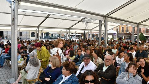 Las escuelas de baile de Ponferrada ponen ritmo a La Encina en el Ayuntamiento Las escuelas de baile de Ponferrada ponen ritmo a La Encina en el Ayuntamiento
