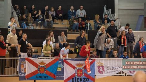 Afición del Club Baloncesto Bembibre