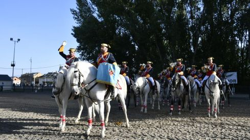 Espectáculo ecuestre de la Guardia Civil en Camponaraya