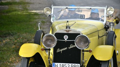 Concentración coches de época Torre del Bierzo