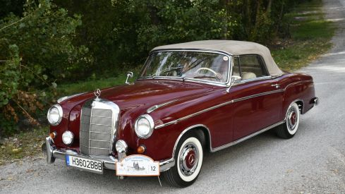 Concentración coches de época Torre del Bierzo