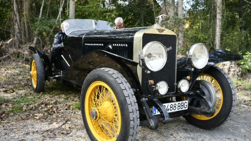 Concentración coches de época Torre del Bierzo