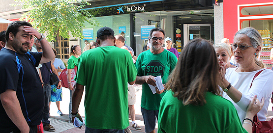 Al conocer la noticia ante la entidad (Héctor Keudell/ BembibreDigital.com)