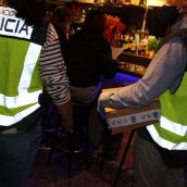 Foto de Archivo de una detención en un prostíbulo del Bierzo | Piden 10 años por agresión a una trabajadora del Club Lencerías de Ponferrada